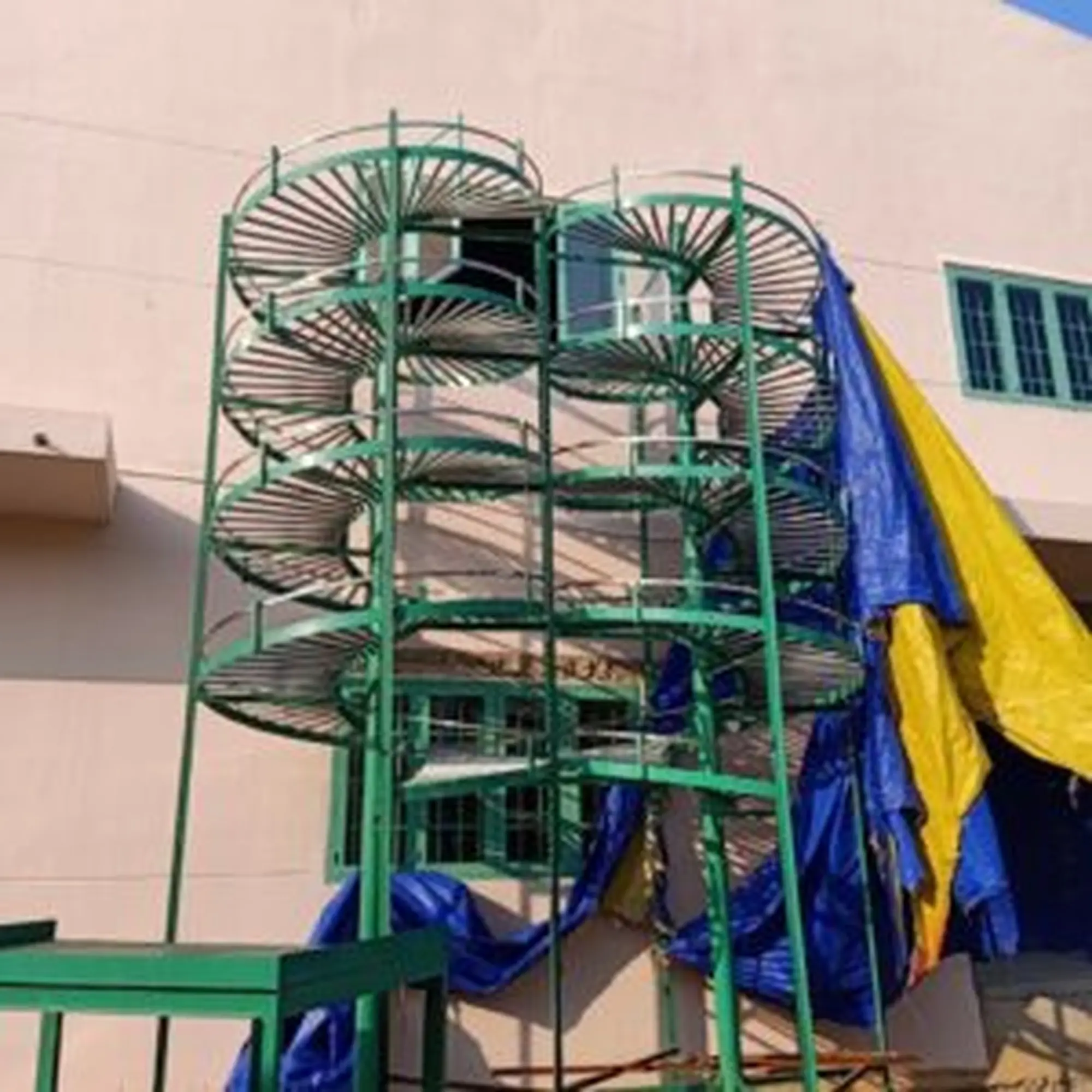 Băng tải con lăn xoắn ốc