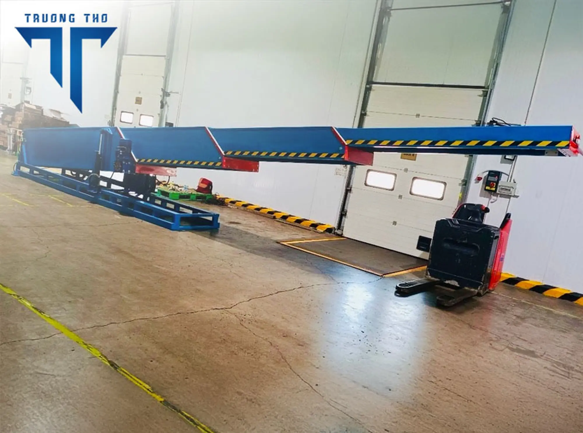 băng chuyền co rút