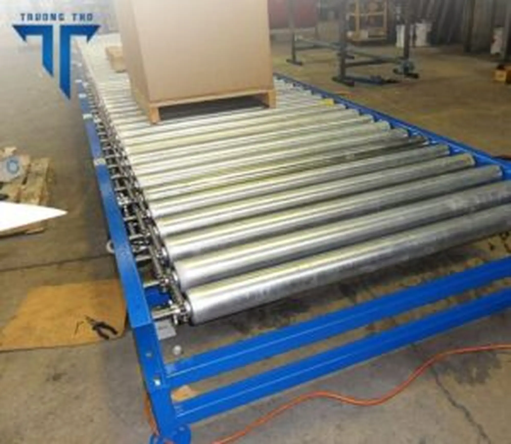 Băng Tải Con Lăn Xích