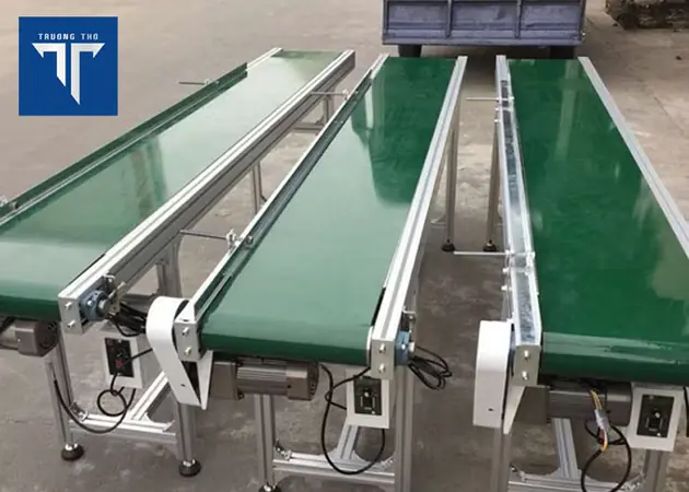 băng tải trơn là gì? tổng quan từ a-z